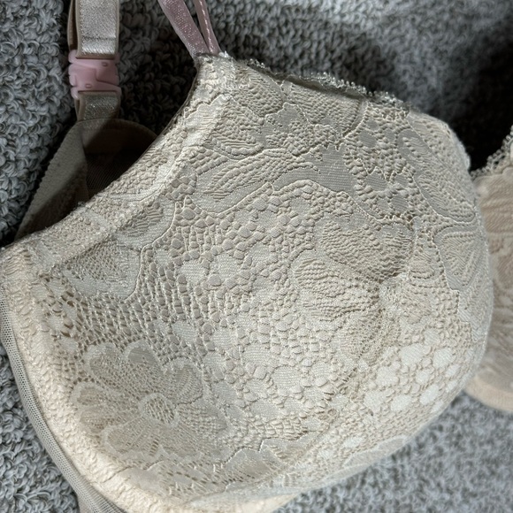 Victoria’s Secret 38DDD Lined Demi Bra - Picture 2 of 6